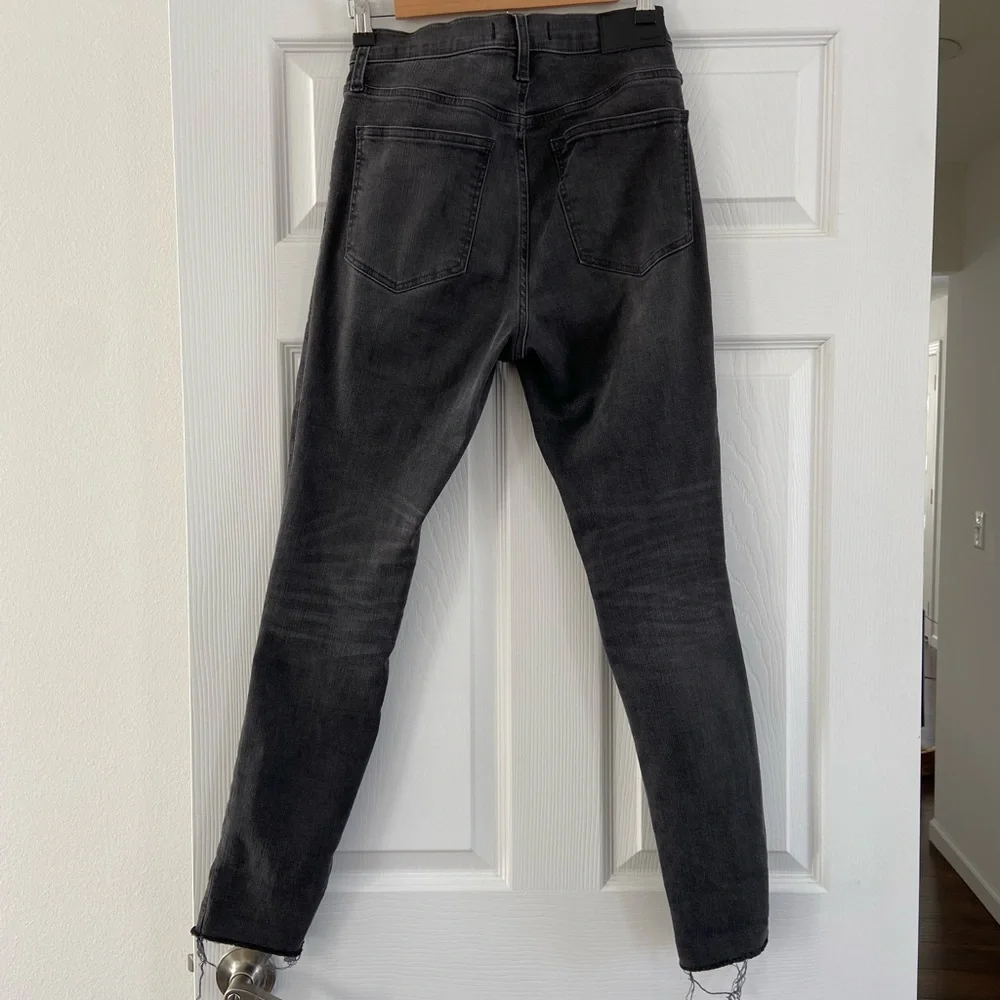 Madewell 9" Mid-Rise Skinny Jeans in Black Sea - Picture 4 of 8
